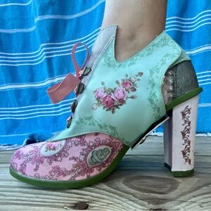 Marie Antoinette | Mary Jane Pumps